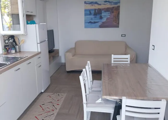 別荘 Arianna トロペーア